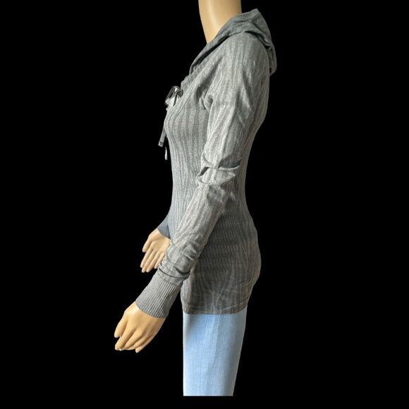 Athletic Essentials Women Top Pullover Animal print Gray Stretchy Size/ S - Picture 2 of 9